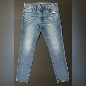 American eagle mens blue jeans